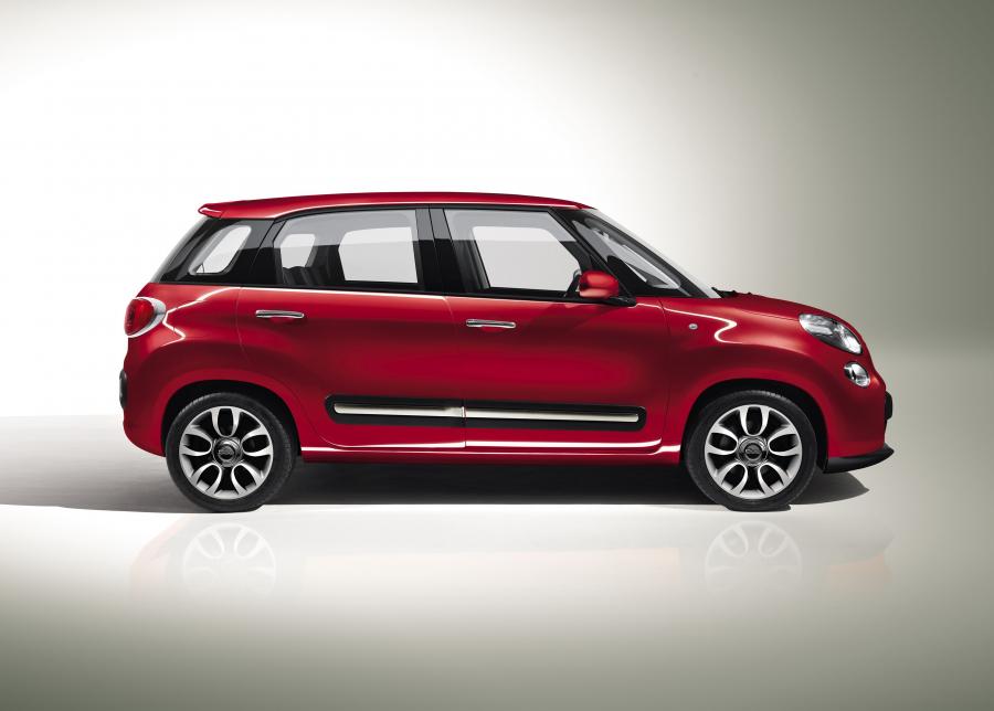  Fiat 500L 2012 года  (фото 57 из 84)
